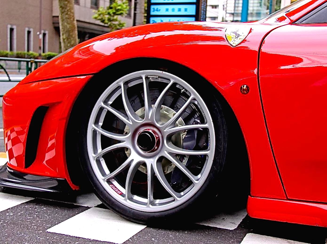 New Genuine OEM Factory Ferrari F430 CHALLENGE Center Lock WHEELS 430